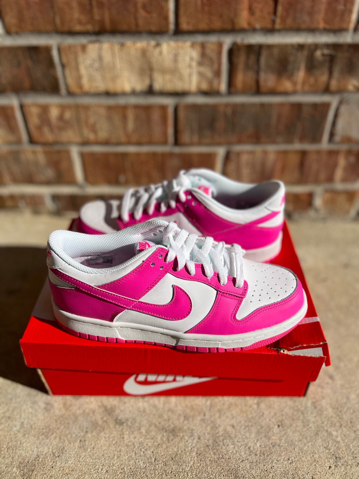 Nike Dunk Low Active Fuscia